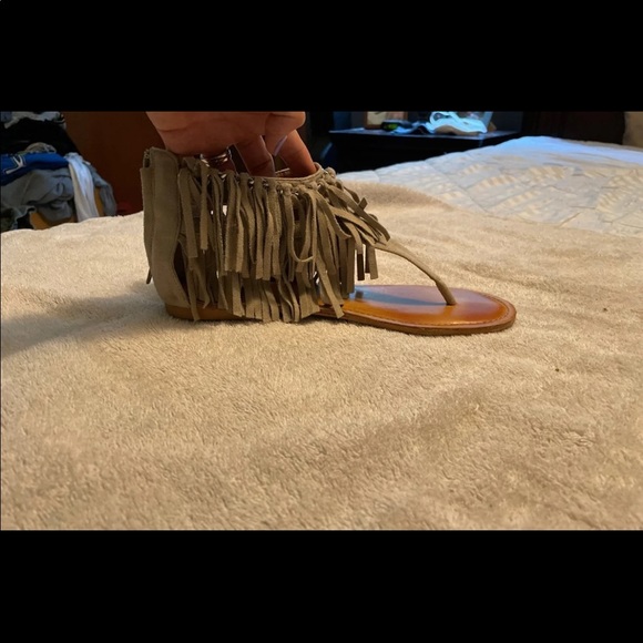 Womans size 10 sandals - Picture 2 of 4